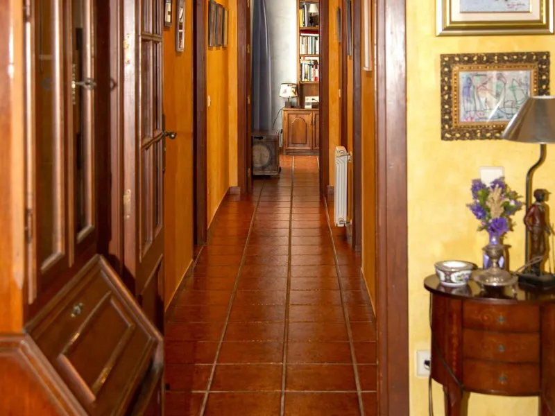 House - Detached Villa в продаже в Mijas, Málaga. В доме 6 спален и 5 ванных комнат. Площадь дома 575 м². Площадь участка 10000 м²