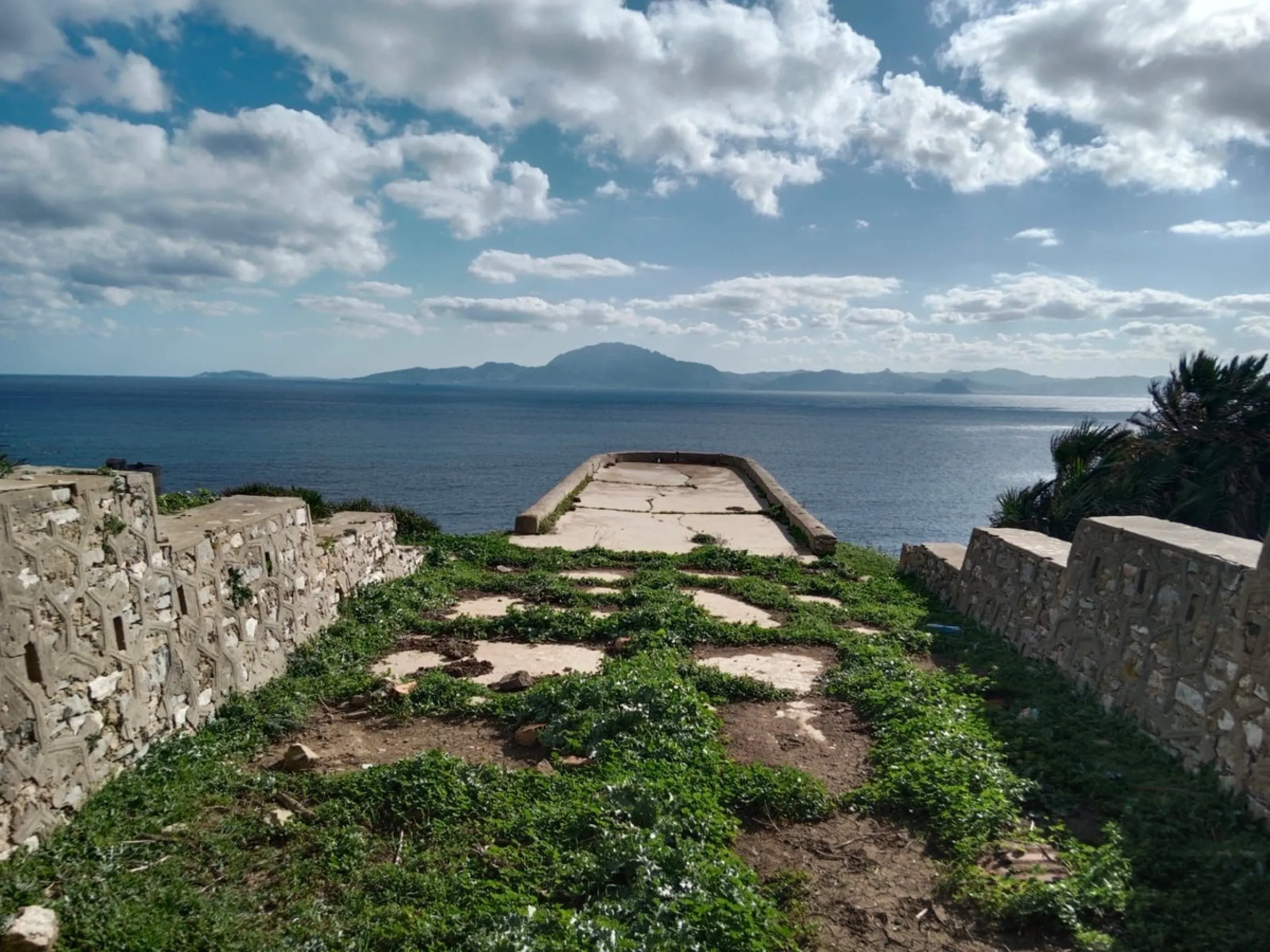 Plot - Land with Ruin в продаже в Manilva, Málaga. Площадь дома 324 м². Площадь участка 117263 м²