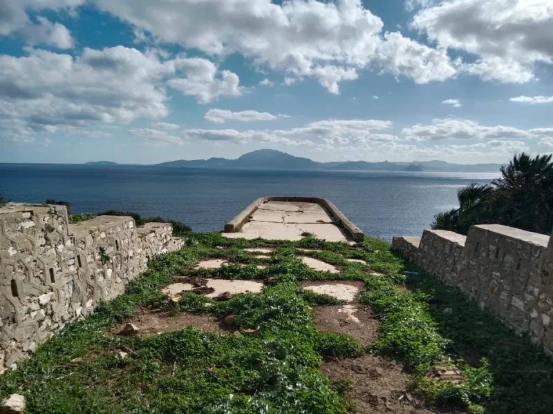 Plot - Land with Ruin в продаже в Manilva, Málaga. Площадь дома 324 м². Площадь участка 117263 м²