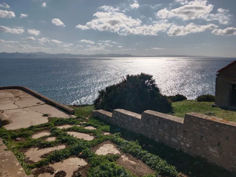 Plot - Land with Ruin в продаже в Manilva, Málaga. Площадь дома 324 м². Площадь участка 117263 м²
