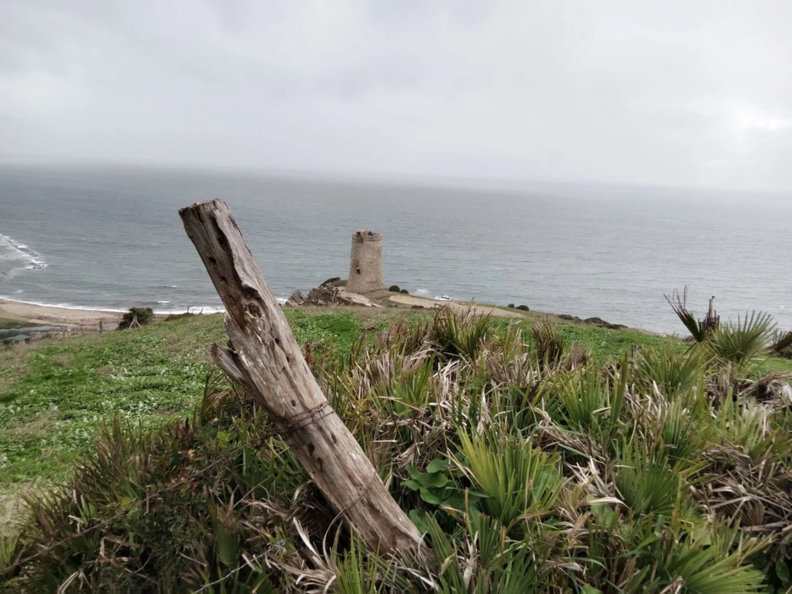 Plot - Land with Ruin в продаже в Manilva, Málaga. Площадь дома 324 м². Площадь участка 117263 м²
