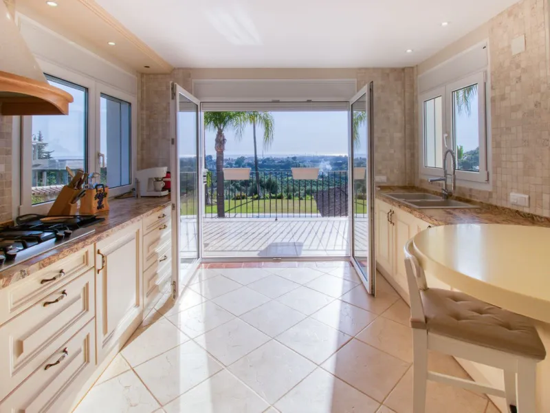 Exceptional Finca with Panoramic Sea Views in Estepona