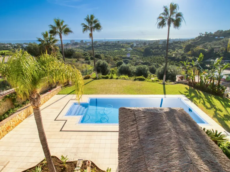 Exceptional Finca with Panoramic Sea Views in Estepona