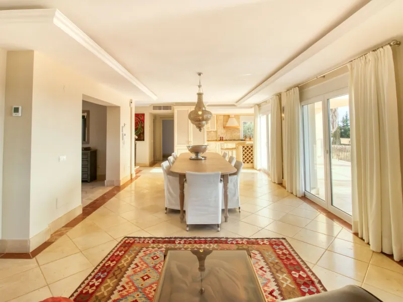 Exceptional Finca with Panoramic Sea Views in Estepona
