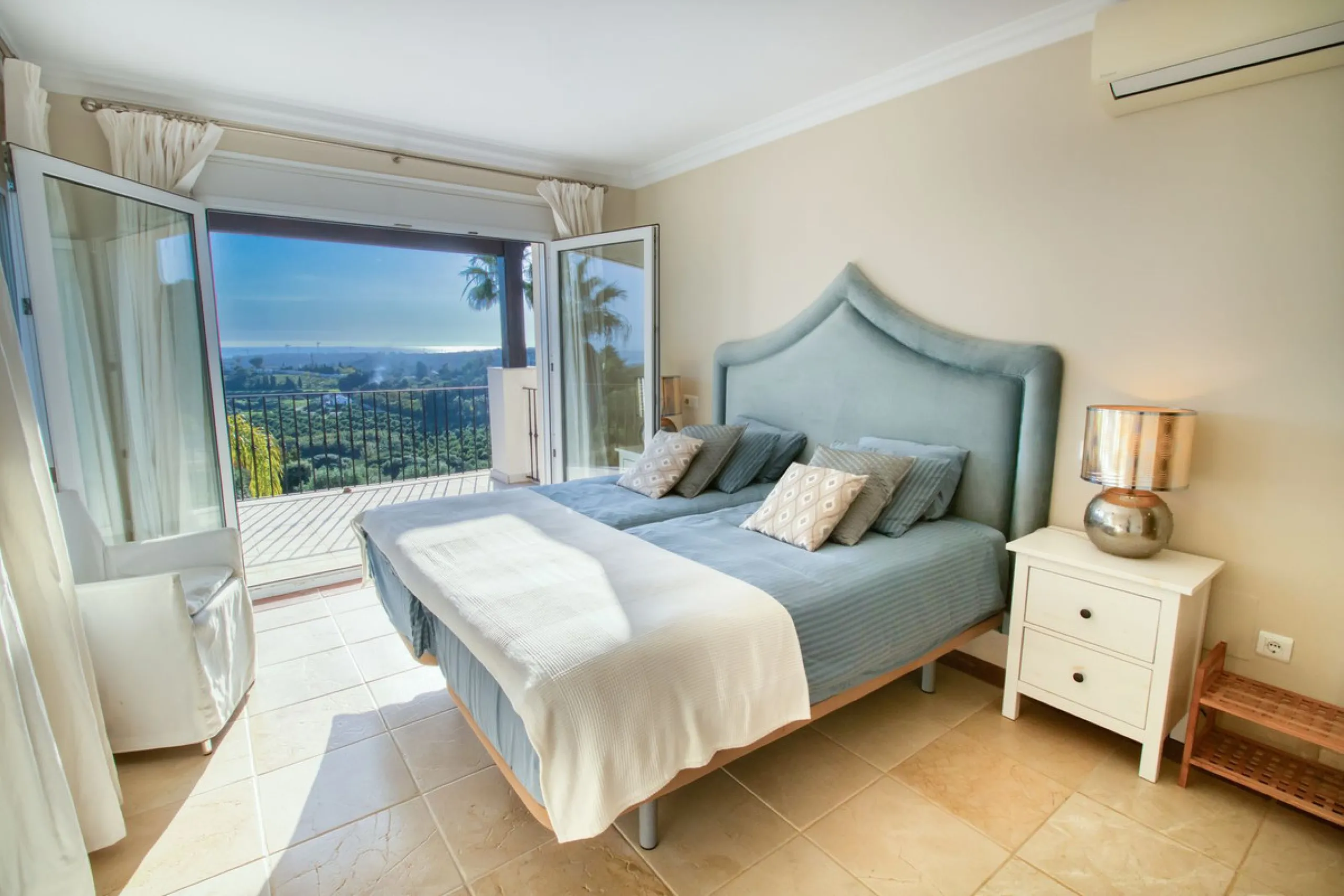 Exceptional Finca with Panoramic Sea Views in Estepona