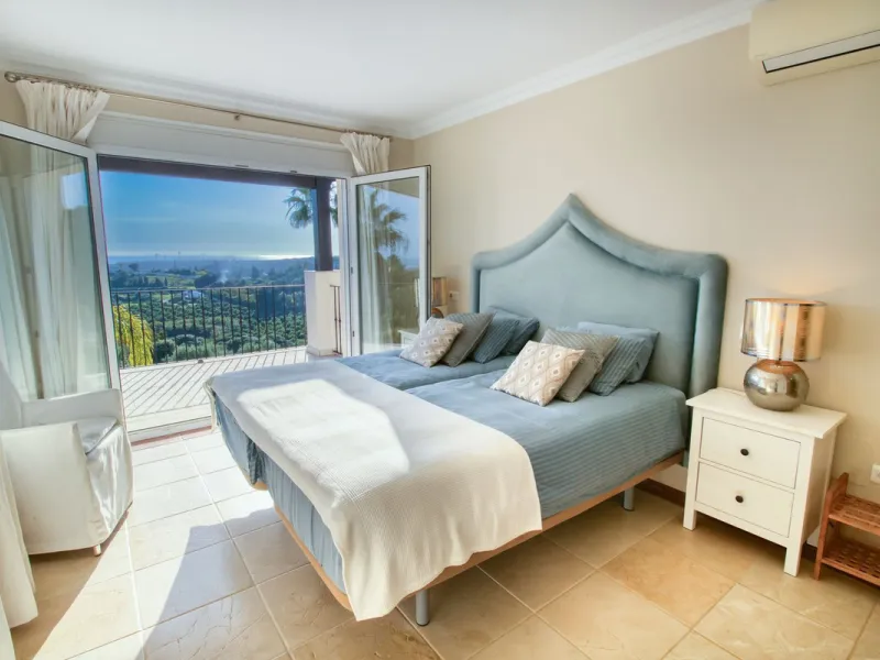 Exceptional Finca with Panoramic Sea Views in Estepona