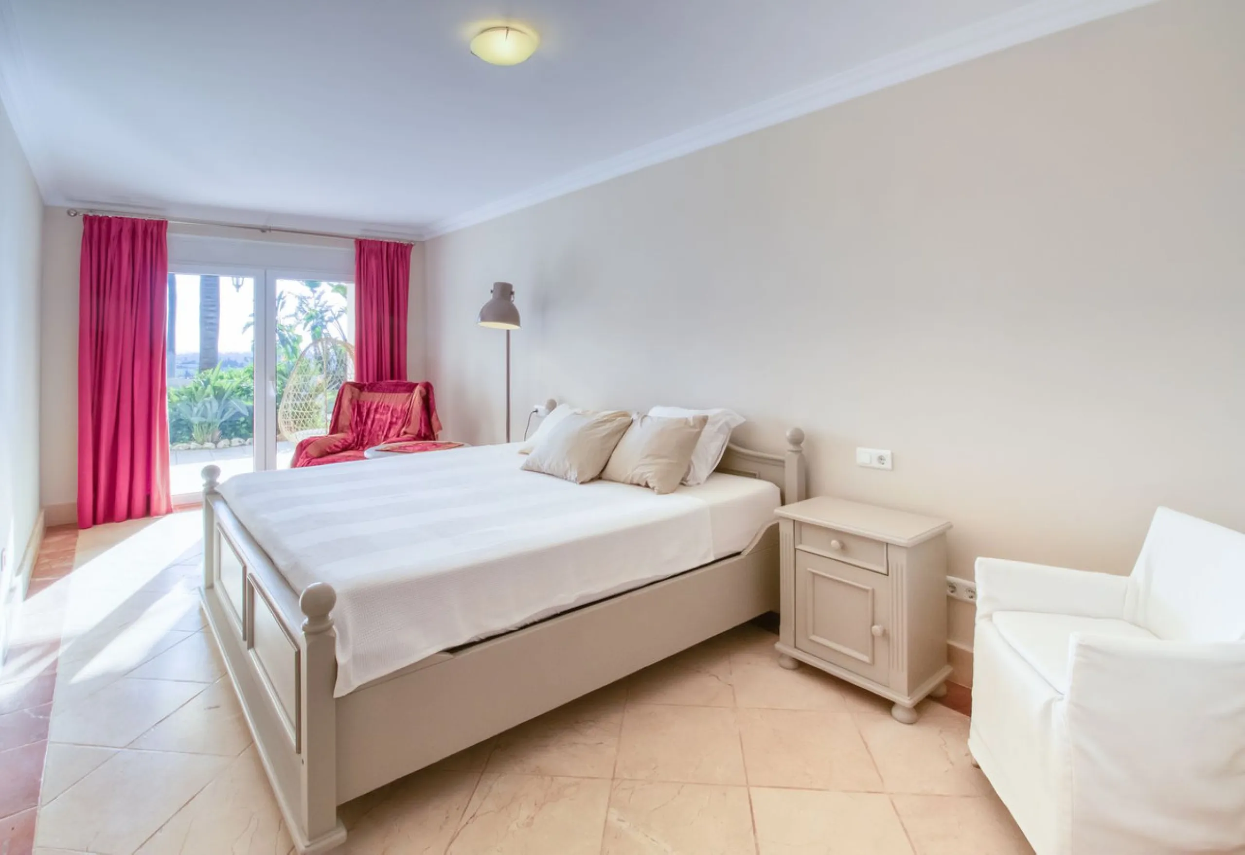 Exceptional Finca with Panoramic Sea Views in Estepona
