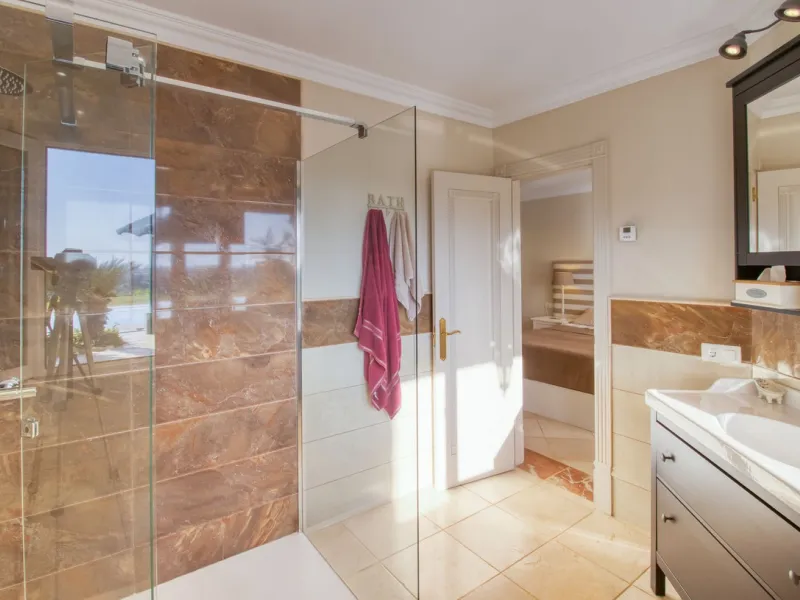 Exceptional Finca with Panoramic Sea Views in Estepona