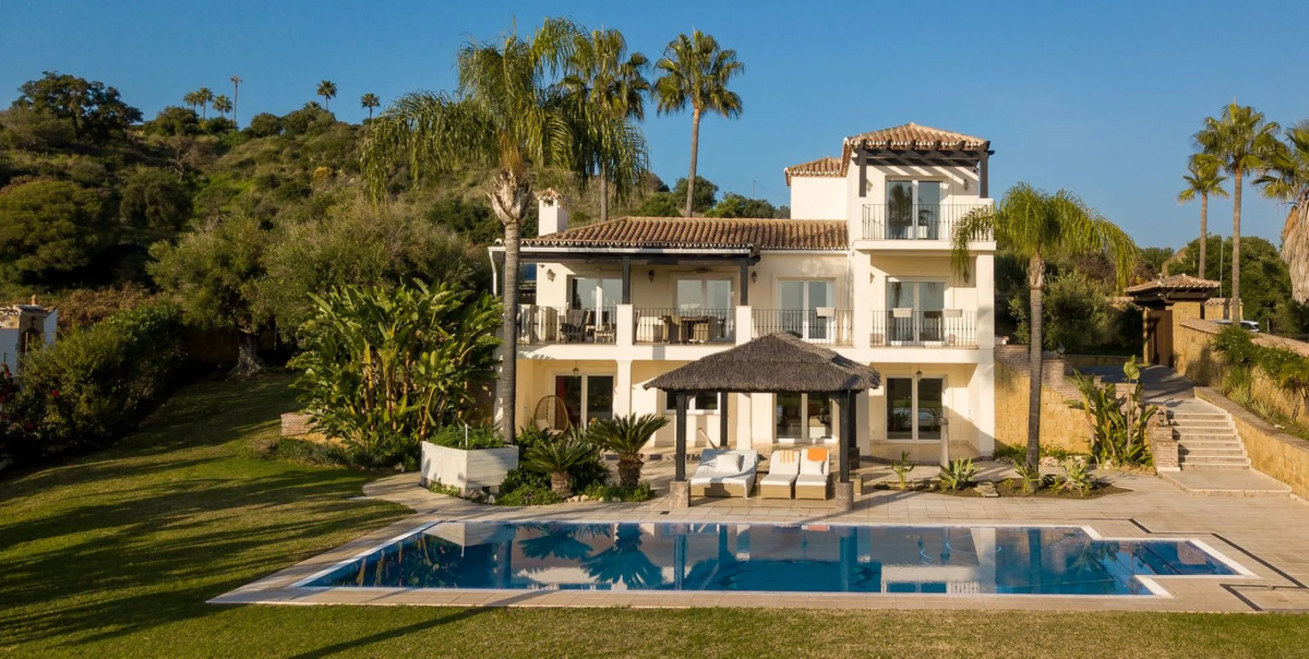 Exceptional Finca with Panoramic Sea Views in Estepona