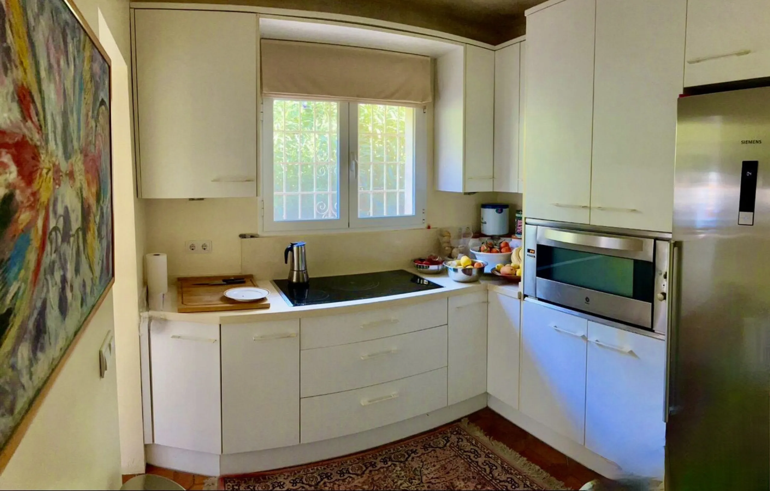 House - Detached Villa в продаже в Marbella, Málaga. В доме 3 спален и 2 ванных комнат. Площадь дома 119 м². Площадь участка 628 м²