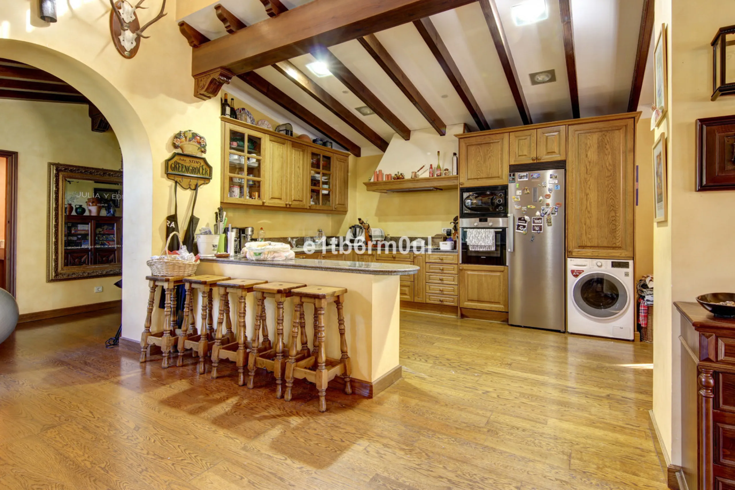 House - Finca - Cortijo в продаже в Ojén, Málaga. В доме 5 спален и 4 ванных комнат. Площадь дома 375 м². Площадь участка 11963 м²
