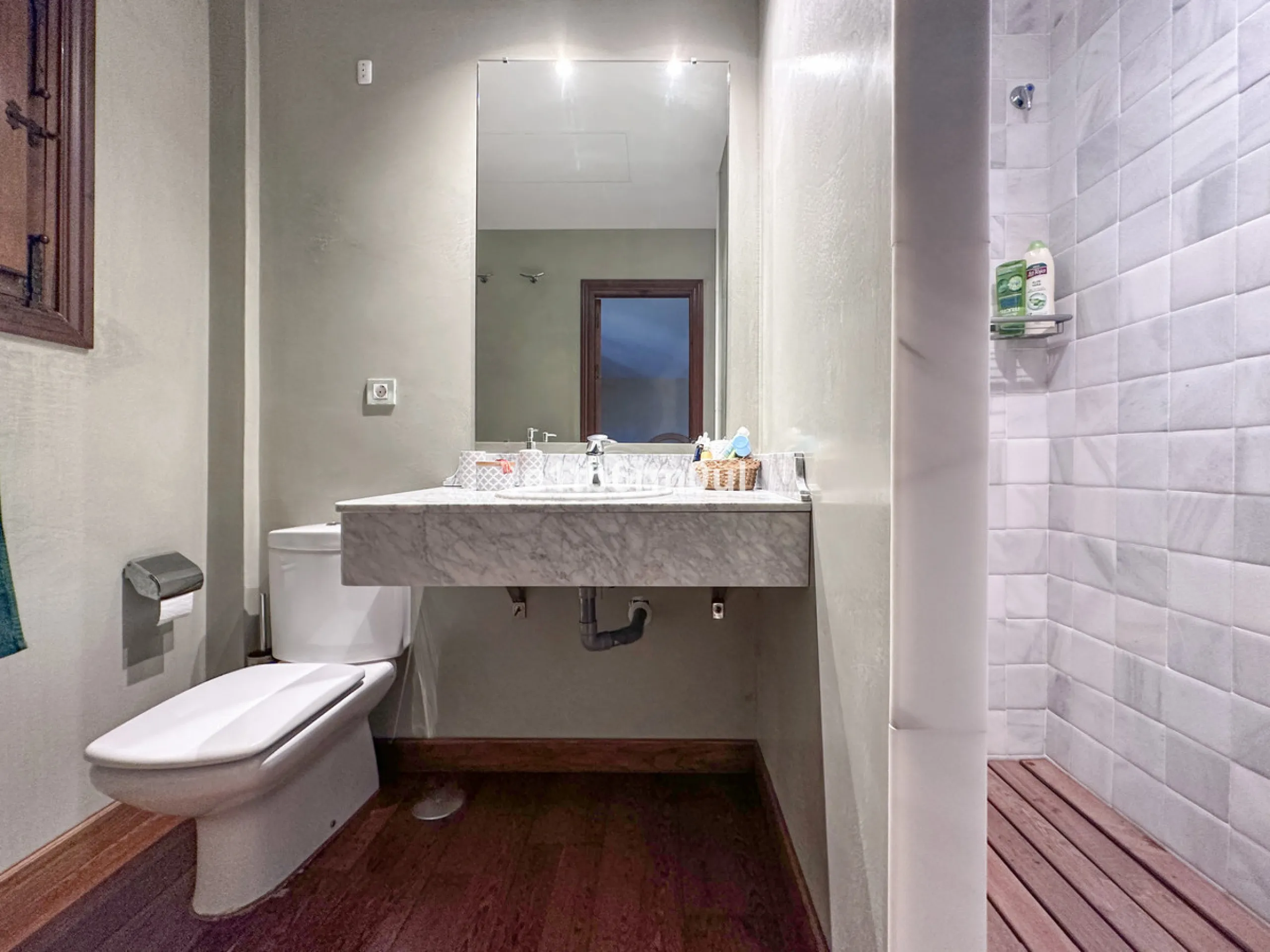 House - Finca - Cortijo в продаже в Ojén, Málaga. В доме 5 спален и 4 ванных комнат. Площадь дома 375 м². Площадь участка 11963 м²
