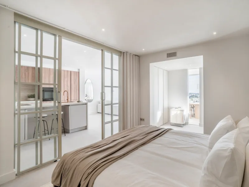 This exquisite 3-bedroom ground-floor apartment in Nueva Andalucía, Marbella, epitomizes modern luxury and comfort. Recently renovated to the highest standards, the property features an open-plan living and dining area, perfectly designed for seamless ent