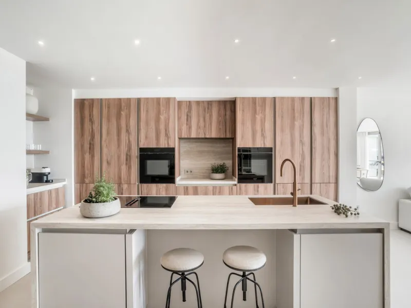 This exquisite 3-bedroom ground-floor apartment in Nueva Andalucía, Marbella, epitomizes modern luxury and comfort. Recently renovated to the highest standards, the property features an open-plan living and dining area, perfectly designed for seamless ent