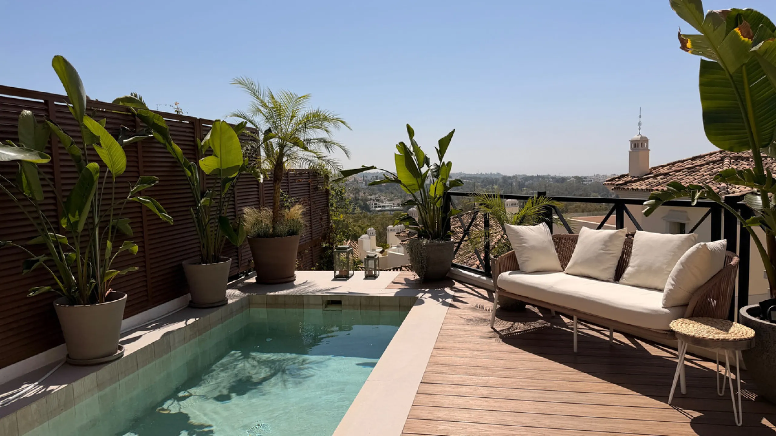 This exquisite 3-bedroom ground-floor apartment in Nueva Andalucía, Marbella, epitomizes modern luxury and comfort. Recently renovated to the highest standards, the property features an open-plan living and dining area, perfectly designed for seamless ent