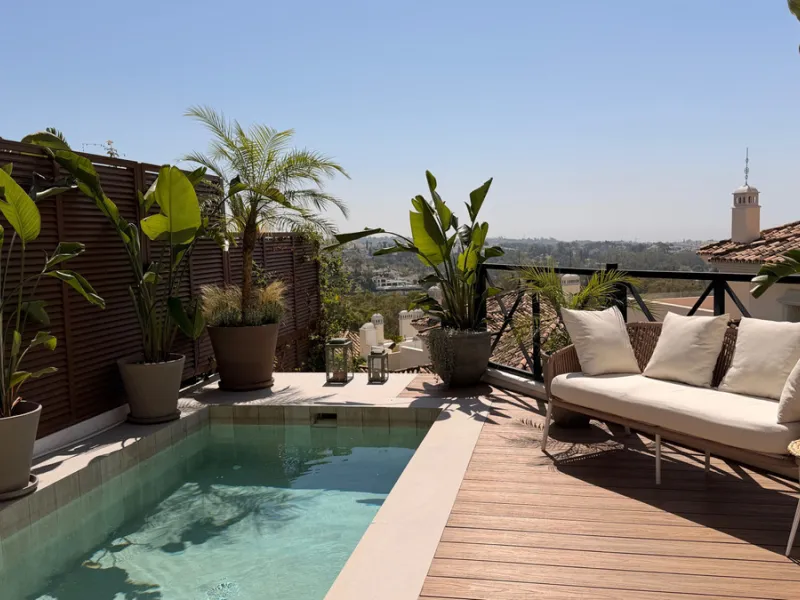 This exquisite 3-bedroom ground-floor apartment in Nueva Andalucía, Marbella, epitomizes modern luxury and comfort. Recently renovated to the highest standards, the property features an open-plan living and dining area, perfectly designed for seamless ent