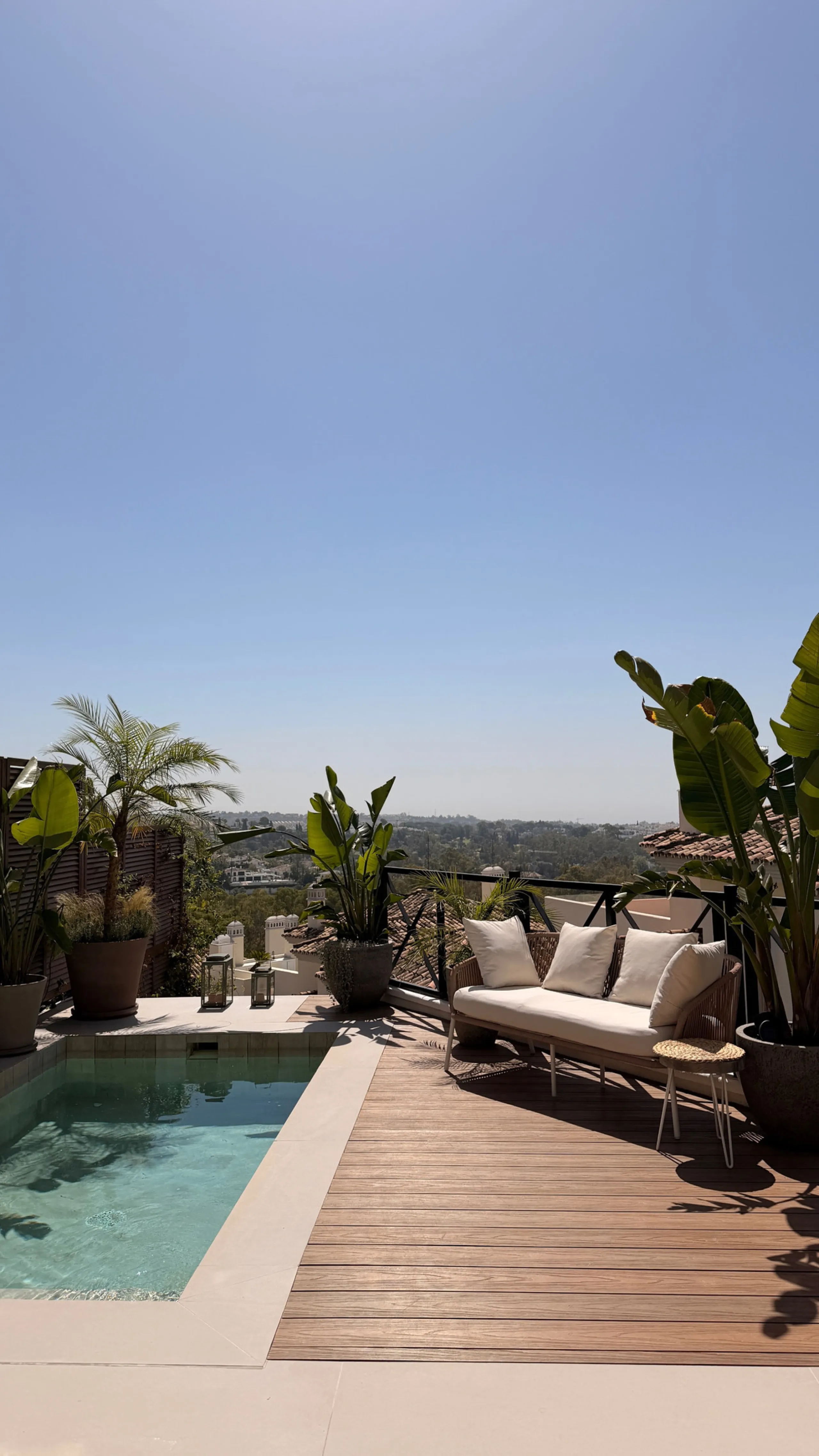 This exquisite 3-bedroom ground-floor apartment in Nueva Andalucía, Marbella, epitomizes modern luxury and comfort. Recently renovated to the highest standards, the property features an open-plan living and dining area, perfectly designed for seamless ent