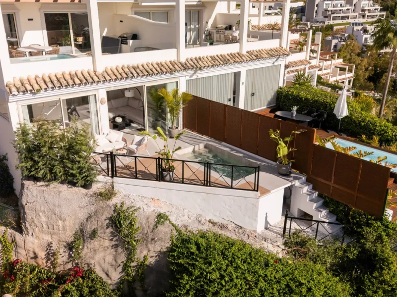 This exquisite 3-bedroom ground-floor apartment in Nueva Andalucía, Marbella, epitomizes modern luxury and comfort. Recently renovated to the highest standards, the property features an open-plan living and dining area, perfectly designed for seamless ent