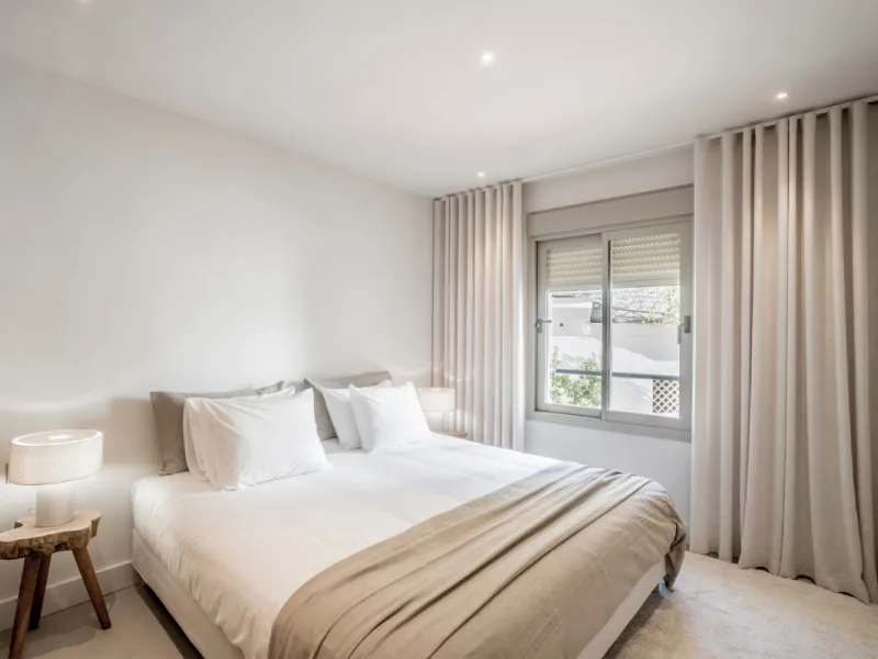 This exquisite 3-bedroom ground-floor apartment in Nueva Andalucía, Marbella, epitomizes modern luxury and comfort. Recently renovated to the highest standards, the property features an open-plan living and dining area, perfectly designed for seamless ent