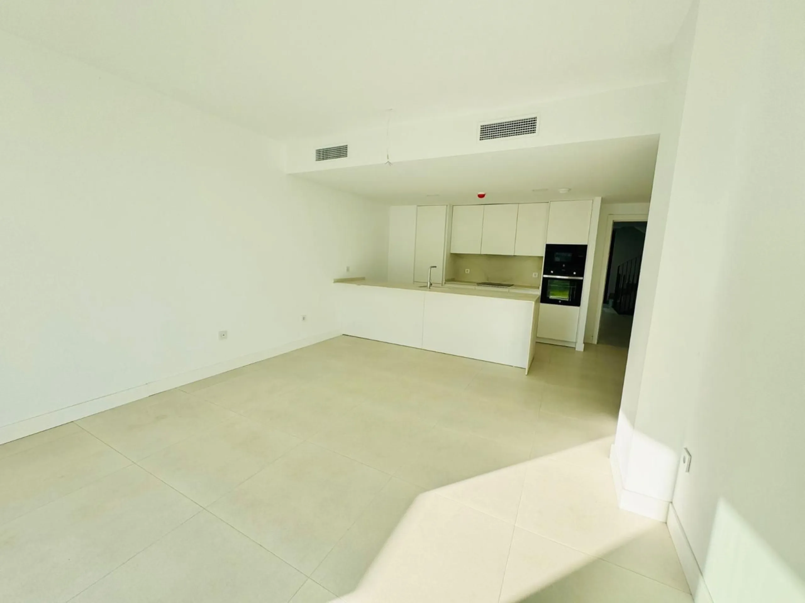 Modern 2-Bedroom Apartment with Stunning Mountain and Garden Views