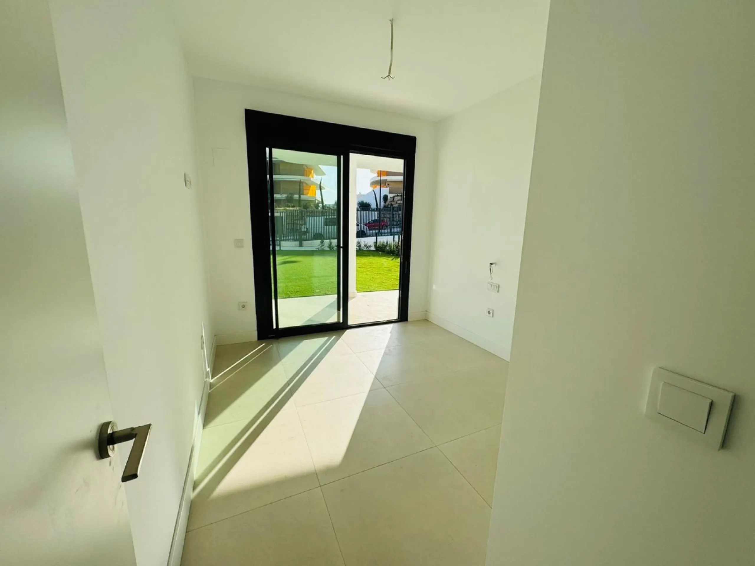 Modern 2-Bedroom Apartment with Stunning Mountain and Garden Views
