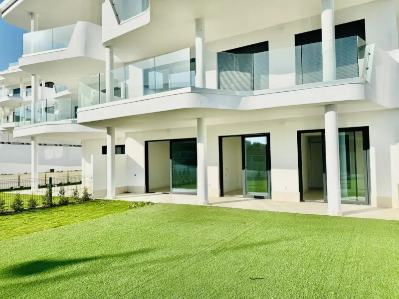 Modern 2-Bedroom Apartment with Stunning Mountain and Garden Views