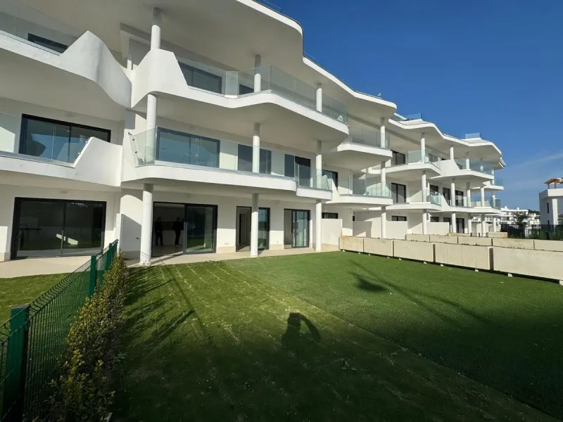 Modern 2-Bedroom Apartment with Stunning Mountain and Garden Views