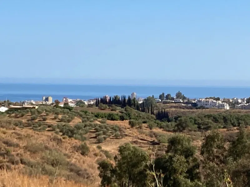 Are you searching for the perfect location to build your dream villa? This unique 25,000 m² plot is a rare gem that combines the tranquility of nature with proximity to vibrant city life and the conveniences of the coast. You are allow to build one villa 