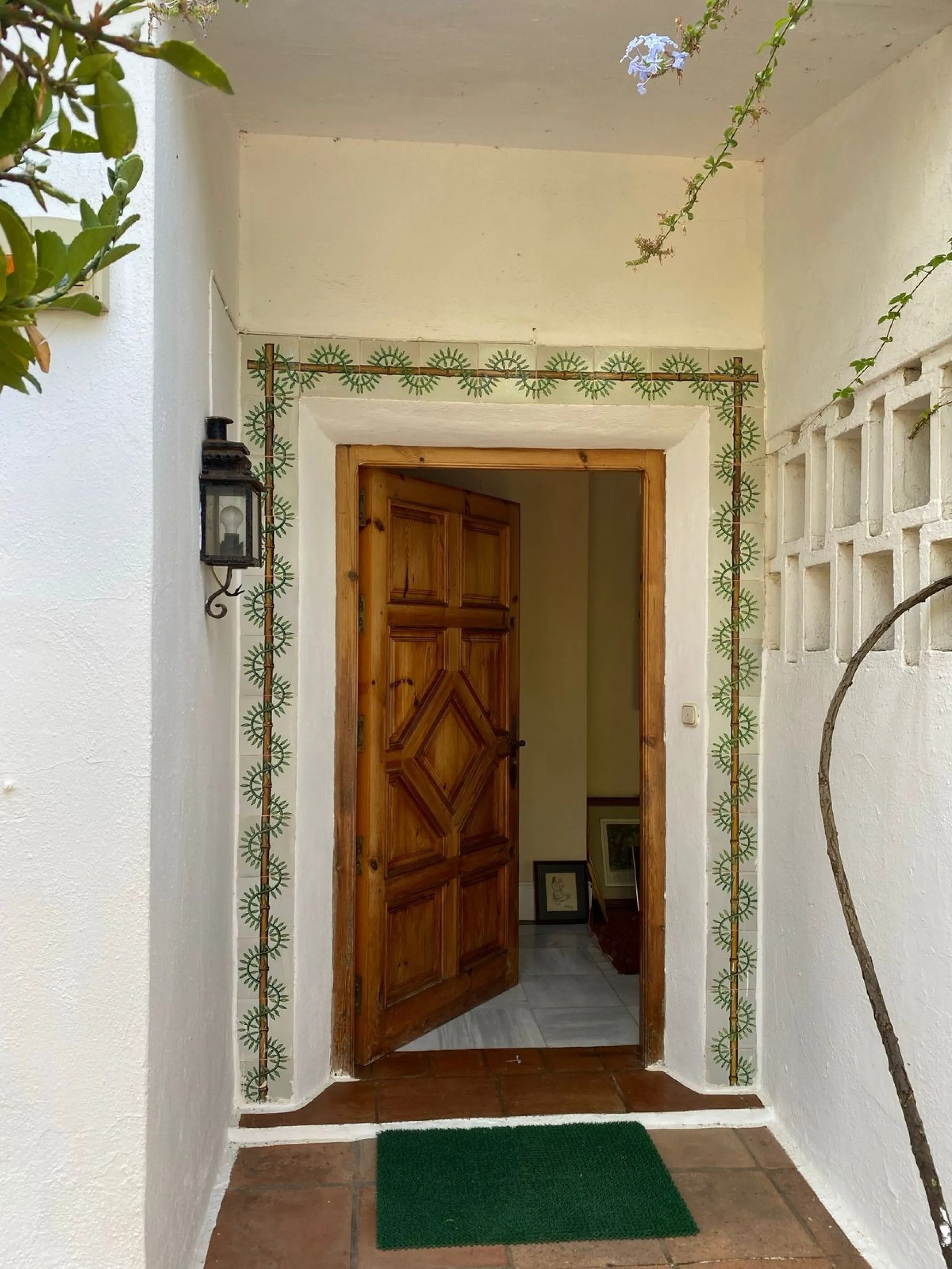 Charming Villa for Renovation in Casasola