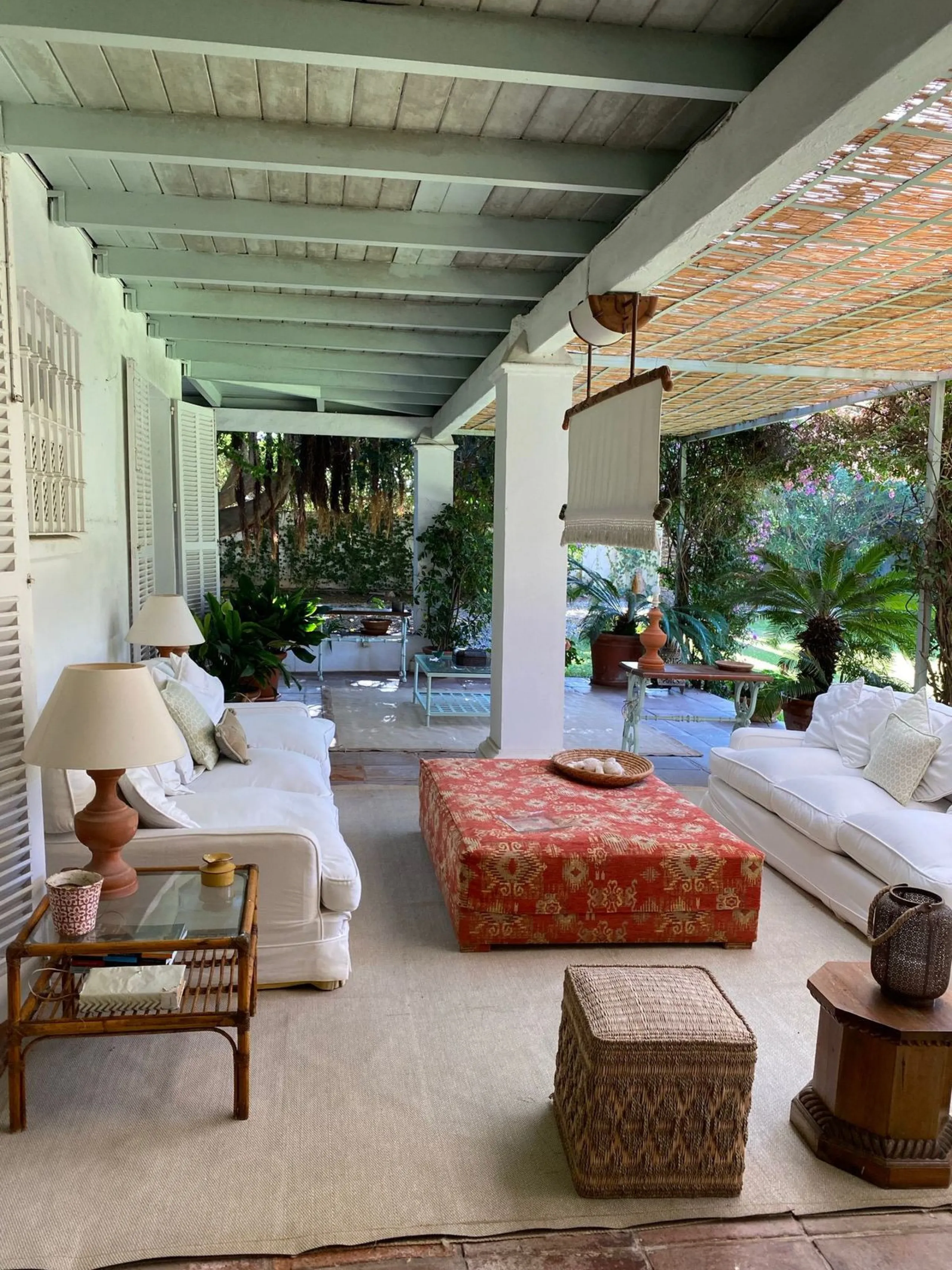 Charming Villa for Renovation in Casasola