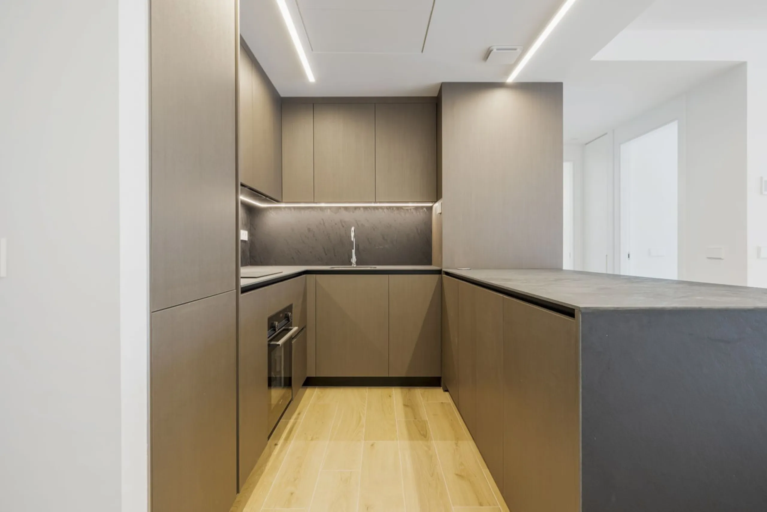 Apartment - Middle Floor Apartment в продаже в Fuengirola, Málaga. В доме 2 спален и 2 ванных комнат. Площадь дома 79 м²