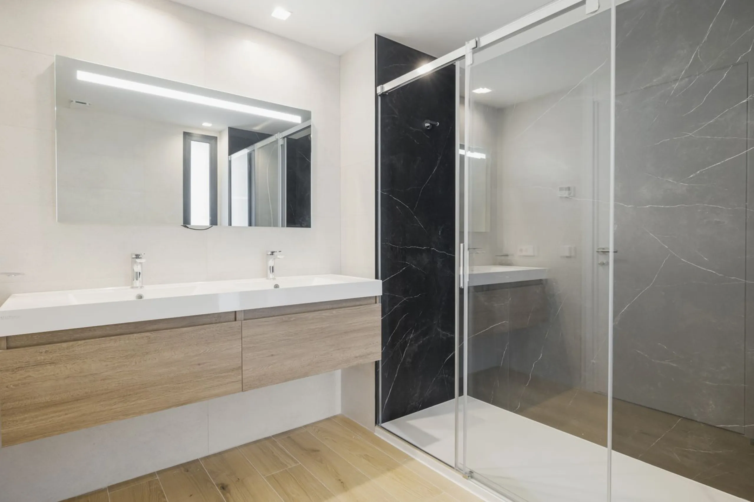 Apartment - Middle Floor Apartment в продаже в Fuengirola, Málaga. В доме 2 спален и 2 ванных комнат. Площадь дома 79 м²