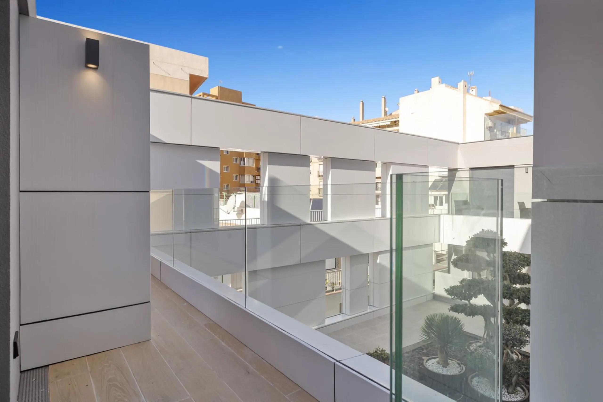 Apartment - Middle Floor Apartment в продаже в Fuengirola, Málaga. В доме 2 спален и 2 ванных комнат. Площадь дома 79 м²