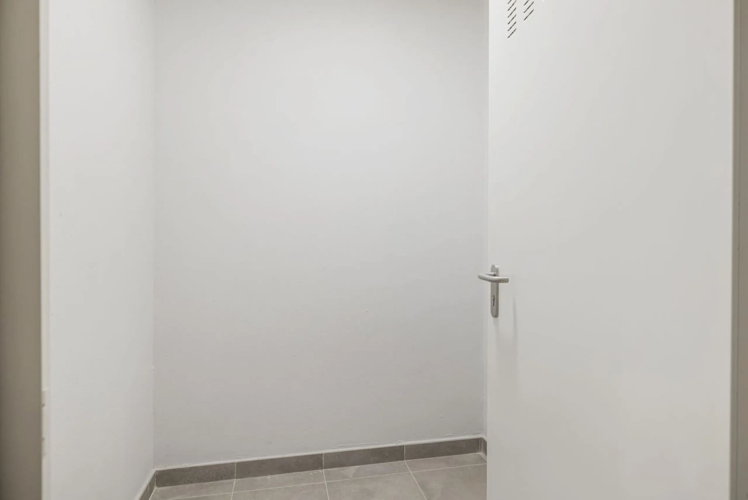 Apartment - Middle Floor Apartment в продаже в Fuengirola, Málaga. В доме 2 спален и 2 ванных комнат. Площадь дома 79 м²