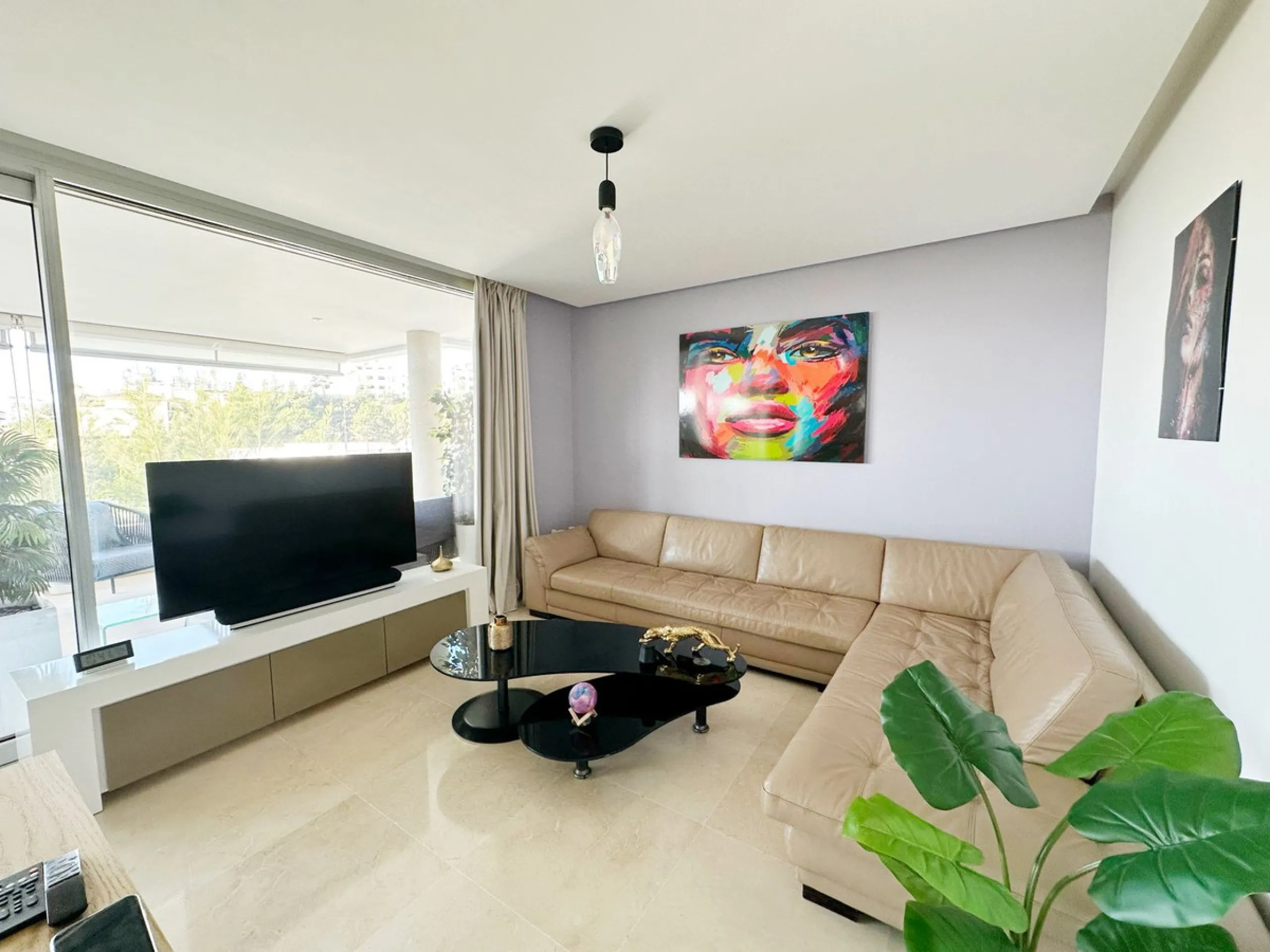 MODERN APARTMENT WITH PANORAMIC SEA VIEWS – RECENTLY BUILT