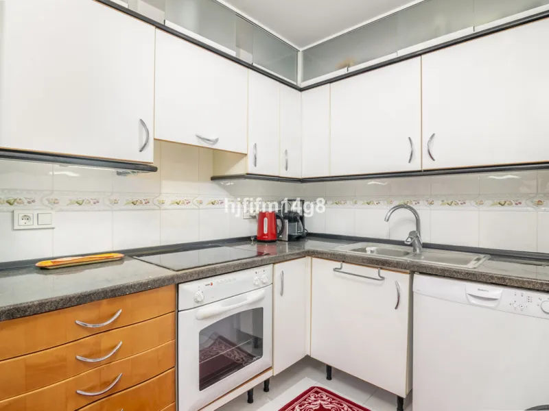 Andalucia Alta, built in 1995 is a gated community of 55 apartments and penthouses divided in six buildings. The pool area is in the middle of the blocks. Mature garden area has a playground for children. Each block offers underground parking and elevator