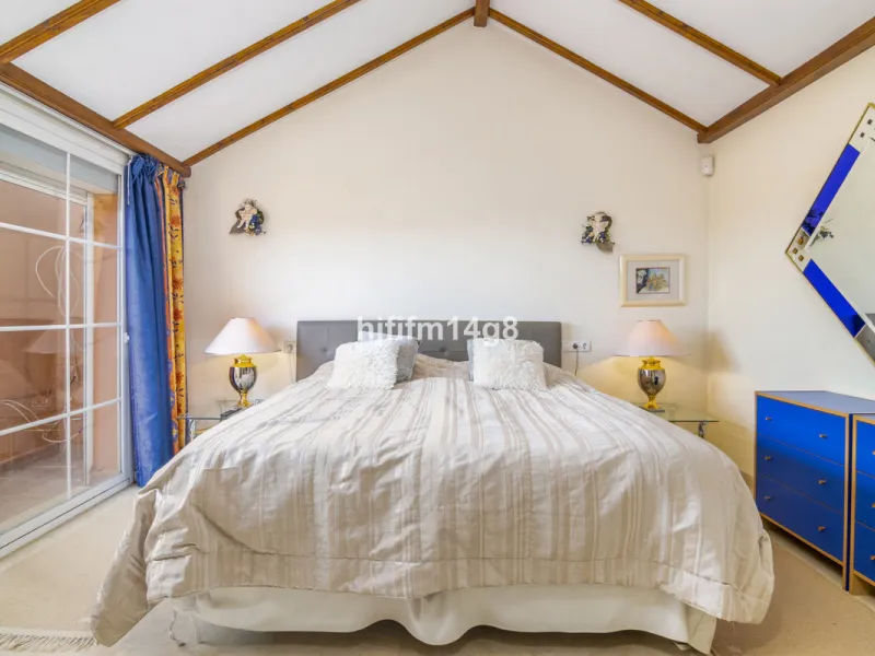 Andalucia Alta, built in 1995 is a gated community of 55 apartments and penthouses divided in six buildings. The pool area is in the middle of the blocks. Mature garden area has a playground for children. Each block offers underground parking and elevator