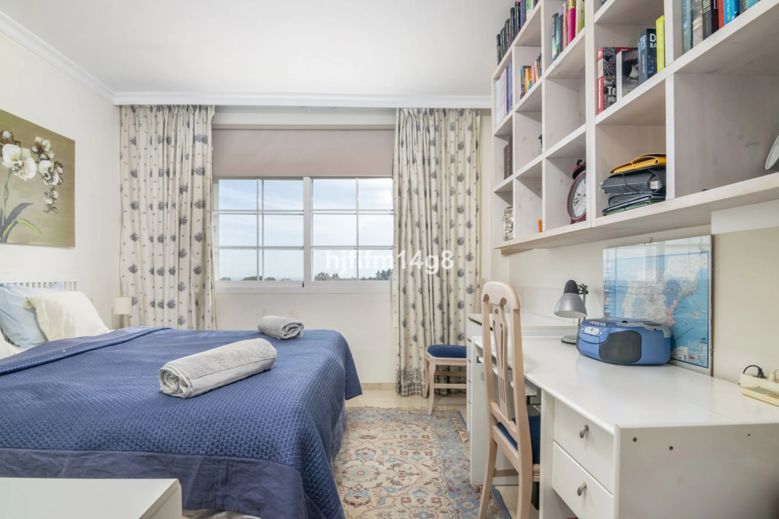 Andalucia Alta, built in 1995 is a gated community of 55 apartments and penthouses divided in six buildings. The pool area is in the middle of the blocks. Mature garden area has a playground for children. Each block offers underground parking and elevator