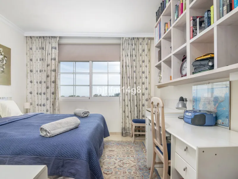 Andalucia Alta, built in 1995 is a gated community of 55 apartments and penthouses divided in six buildings. The pool area is in the middle of the blocks. Mature garden area has a playground for children. Each block offers underground parking and elevator
