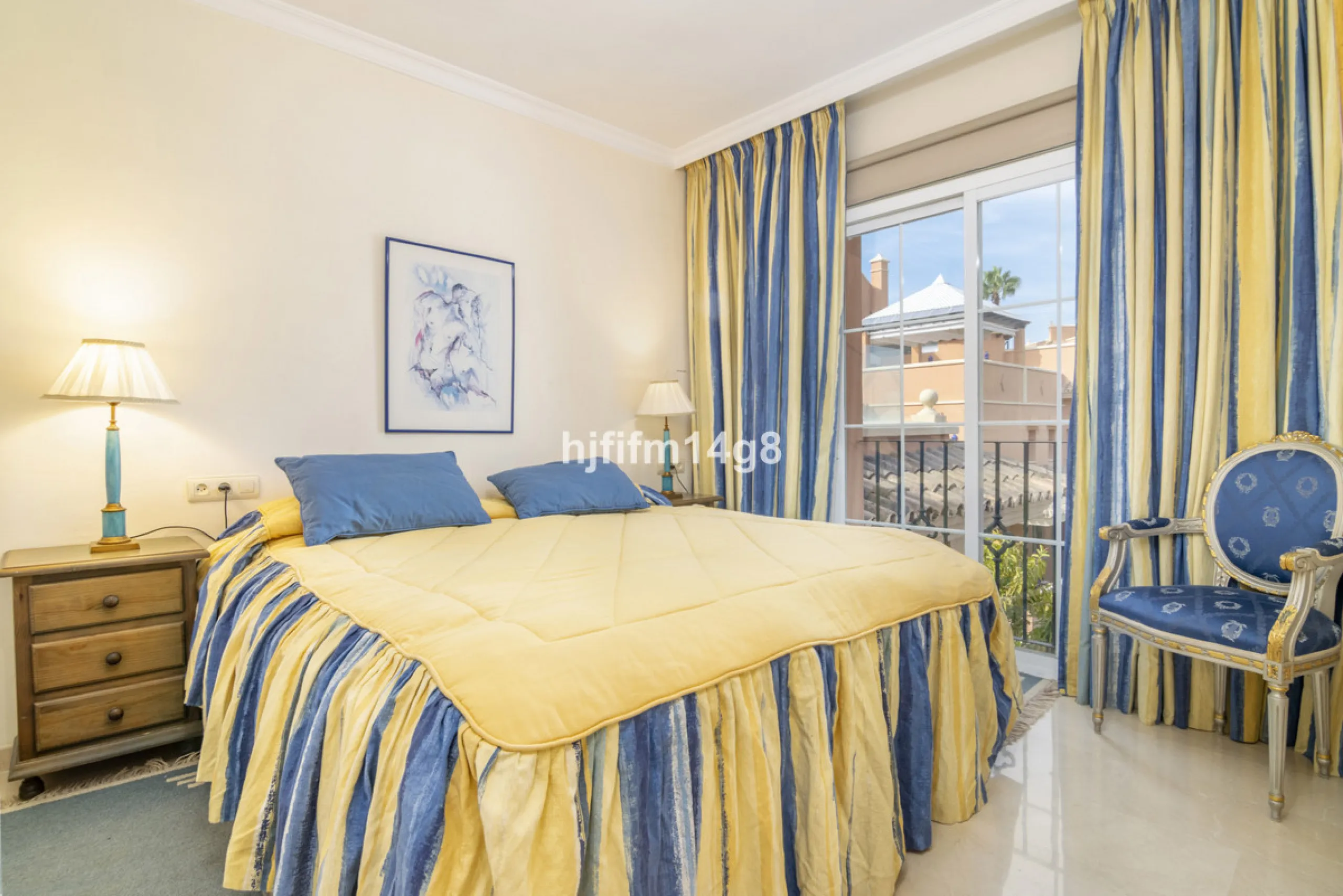 Andalucia Alta, built in 1995 is a gated community of 55 apartments and penthouses divided in six buildings. The pool area is in the middle of the blocks. Mature garden area has a playground for children. Each block offers underground parking and elevator