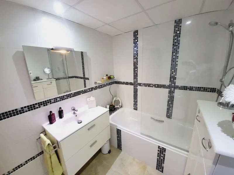 Apartment - Ground Floor Apartment в продаже в Mijas, Málaga. В доме 2 спален и 2 ванных комнат. Площадь дома 122 м²