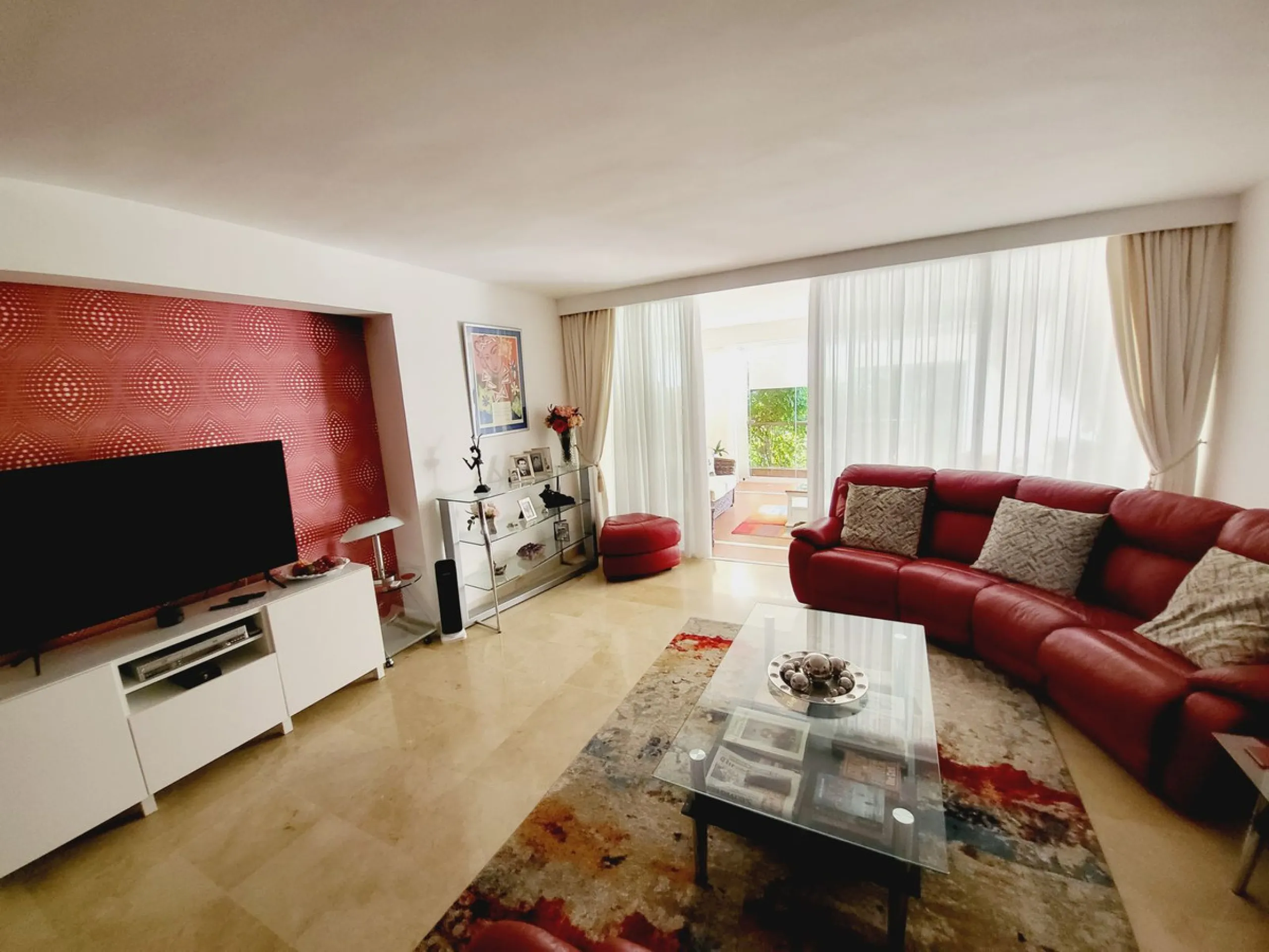 Apartment - Ground Floor Apartment в продаже в Mijas, Málaga. В доме 2 спален и 2 ванных комнат. Площадь дома 122 м²