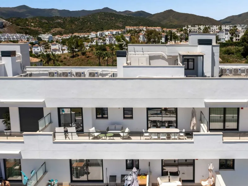 Just completed 3 bedroom new build penthouse.
