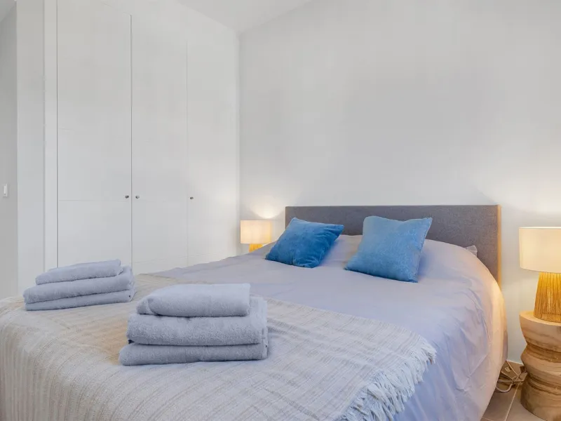 Just completed 3 bedroom new build penthouse.