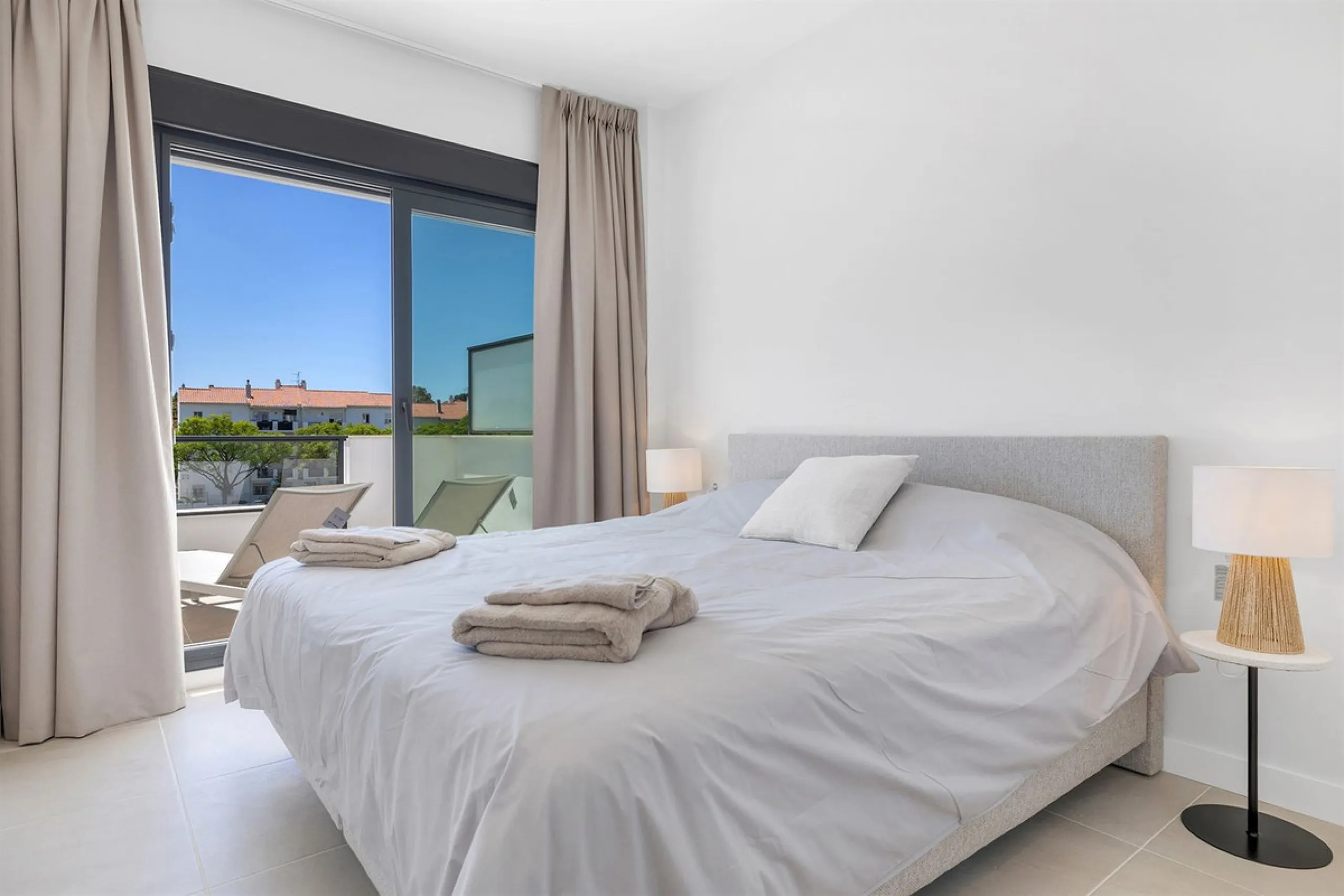 Just completed 3 bedroom new build penthouse.