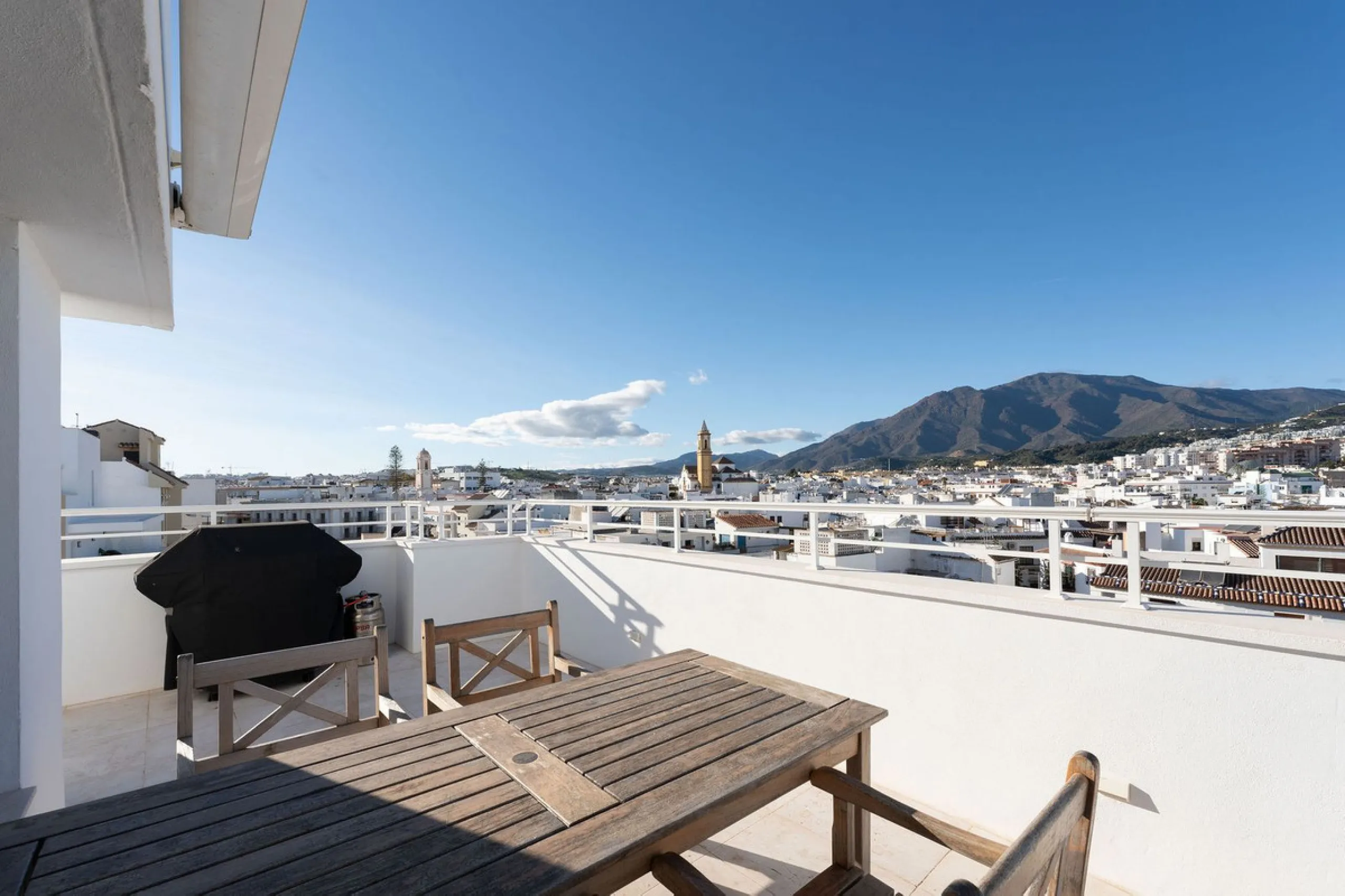 A very special penthouse situated 2nd line to the beach right in the centre of Estepona. The penthouse and terraces occupy the whole of the 6th floor on this building making it one of a kind and very private. The good size living and dining room have acce
