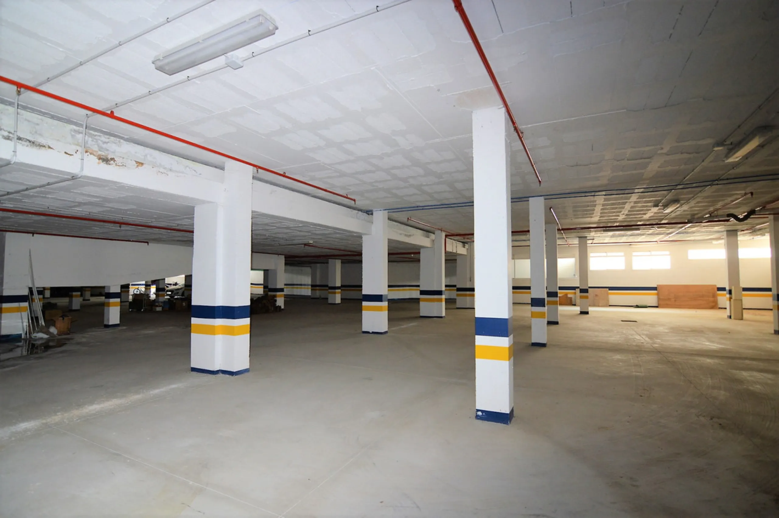 Commercial - Car Park в продаже в Marbella, Málaga. Площадь дома 2047 м²