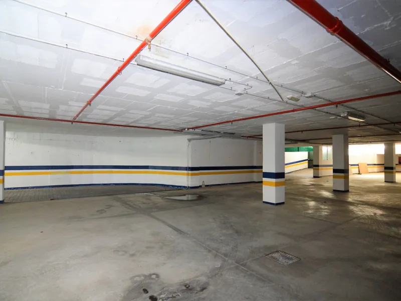 Commercial - Car Park в продаже в Marbella, Málaga. Площадь дома 2047 м²