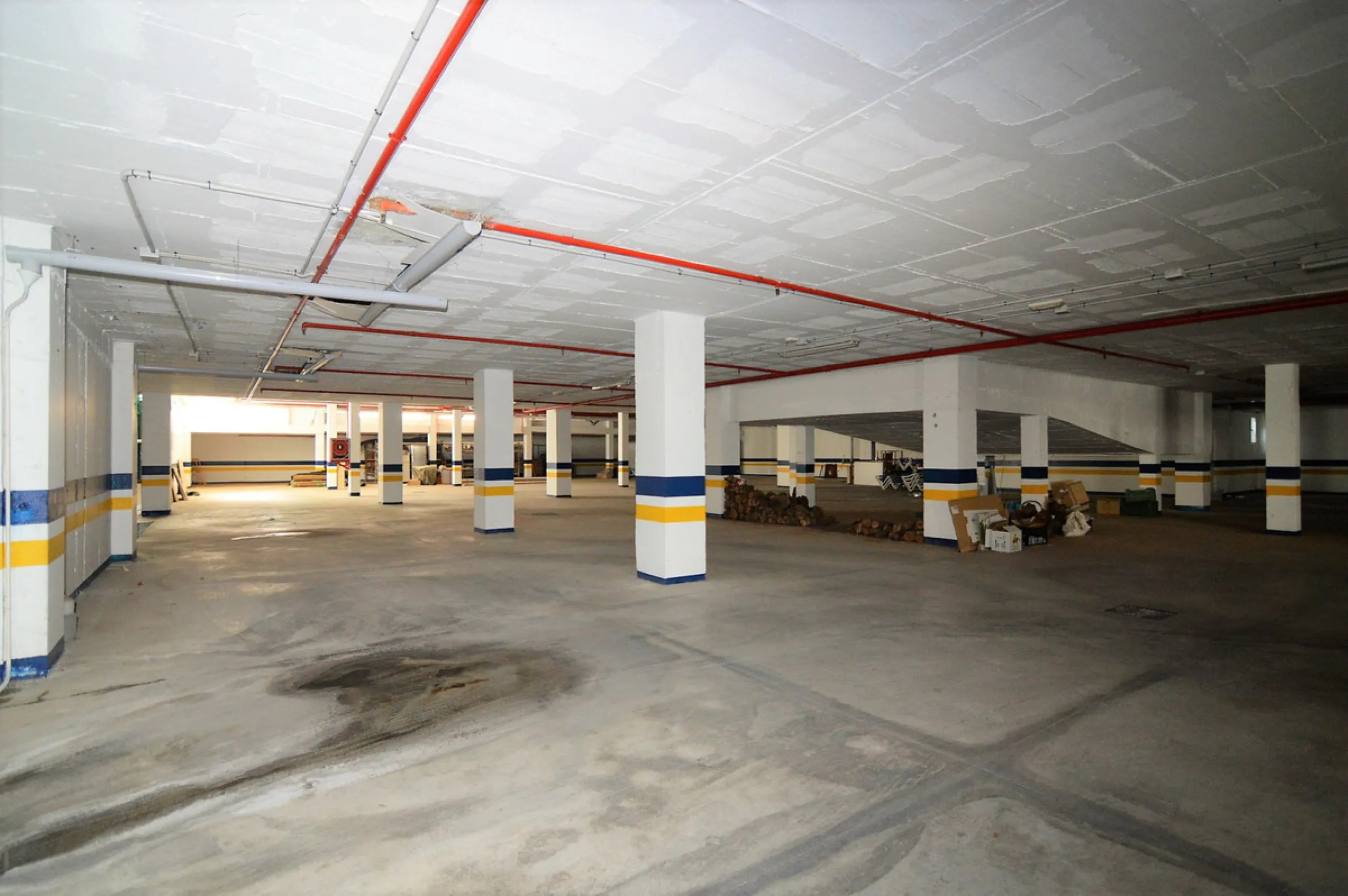 Commercial - Car Park в продаже в Marbella, Málaga. Площадь дома 2047 м²
