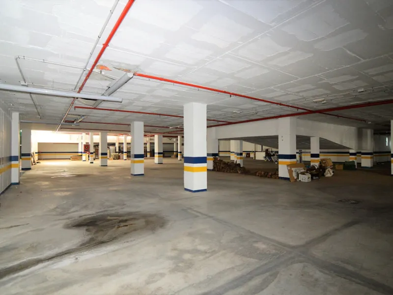 Commercial - Car Park в продаже в Marbella, Málaga. Площадь дома 2047 м²